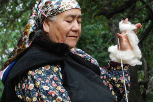 chilean woman spinning wool