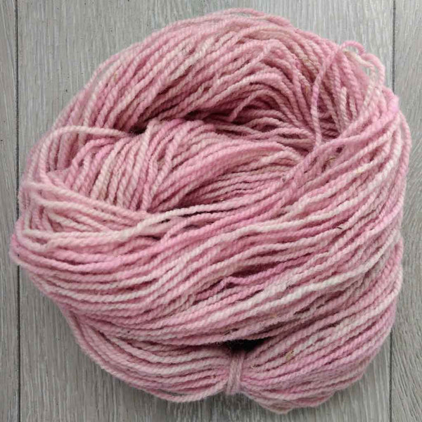 warp weft yarn pink